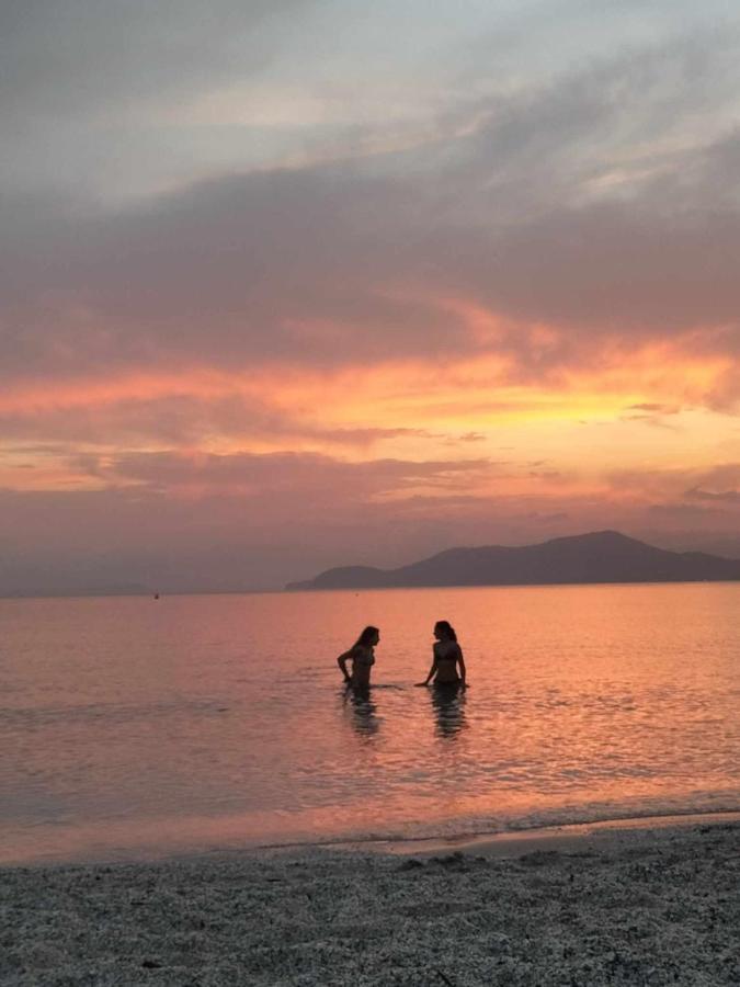 Leflamantduport Hyères Buitenkant foto